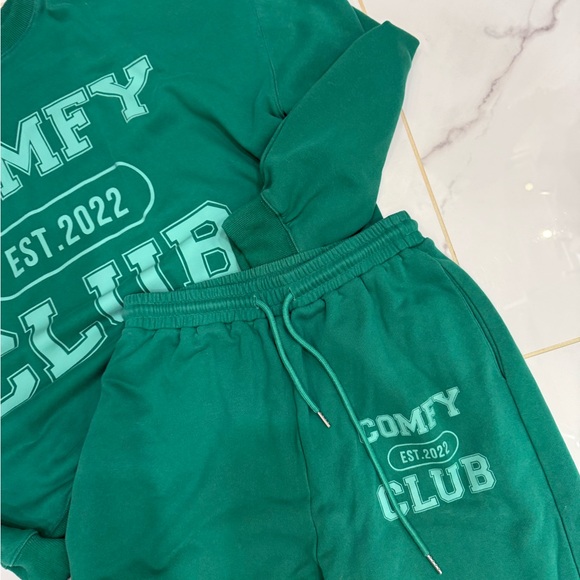 Graphic sweatpants and sweatshirt matching set in green - Picture 7 of 8